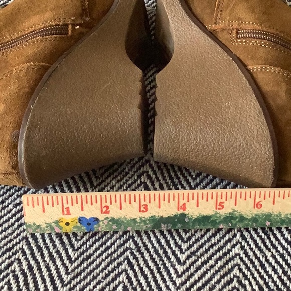 White Mountain Women's Suede Lace Up Wedge Bootie Boots Inside Zipper Shoes 8.5 - Picture 4 of 6